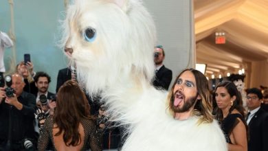 Jared Leto Rocks Met Gala 2023 with Viral Cat Costume (Photo by Dimitrios Kambouris/Getty Images for The Met Museum/Vogue)/ Foto: Dimitrios Kambouris/Getty Images for The Met Museum/Vogue)