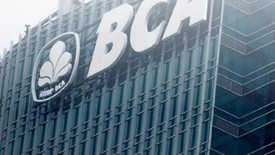 Saham BCA (BBCA) Tertekan, Target Harga Ditetapkan Rp 12.000 (dok. @kelassore_id)